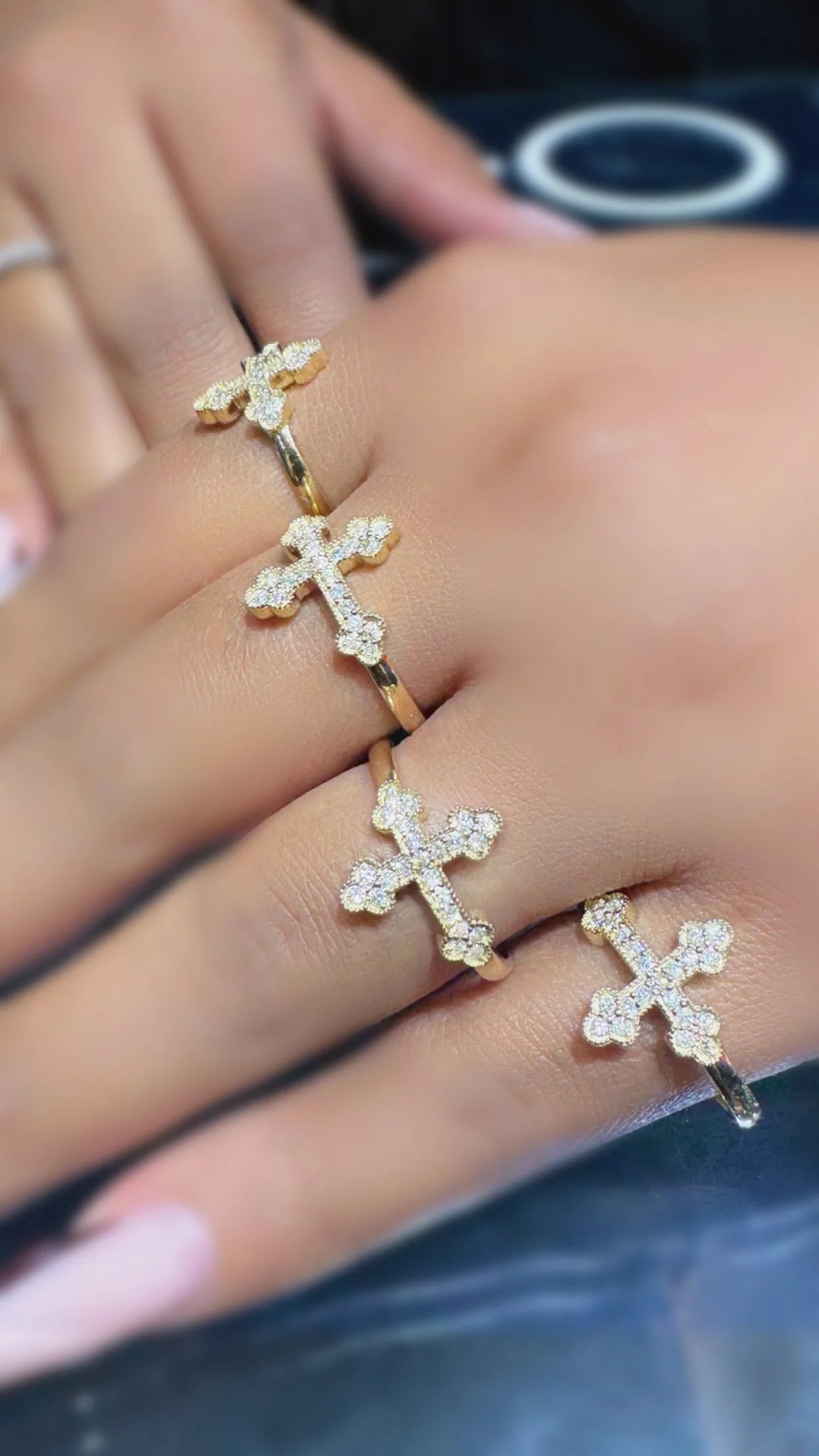 14K Women’s Cross Diamond VVS