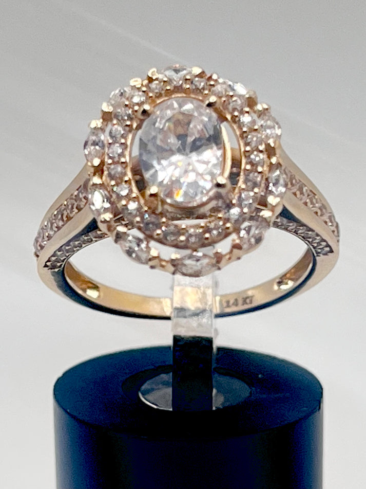 Women’s Engagement Ring 14K 4.8 g