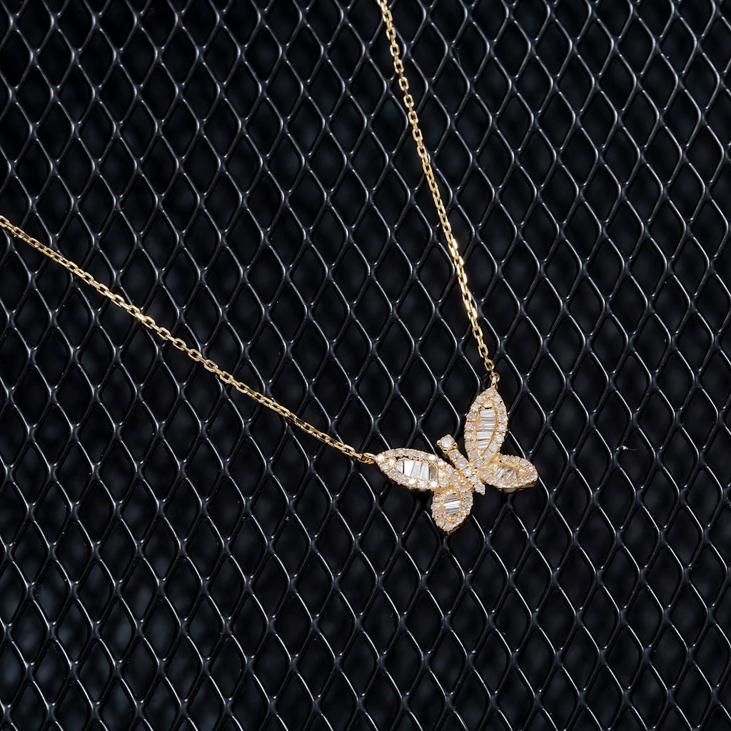4K GOLD BAGUETTE DIAMOND BUTTERFLY NECKLACE 0.40 CT