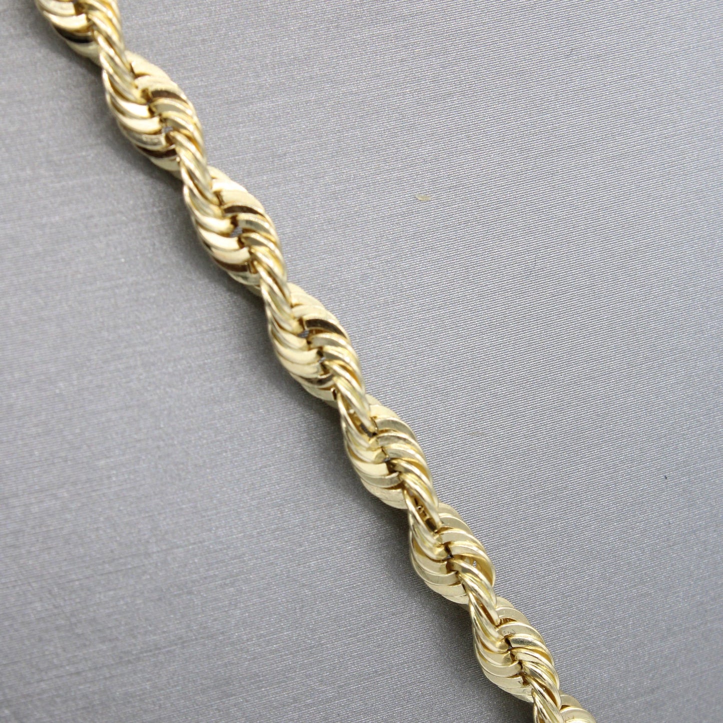 14k Jesus Face Pendant W/ Hollow Rope Chain (4.5MM // 24” Inches)